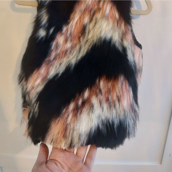 5T Toddler Fur Vest - Picture 9 of 13